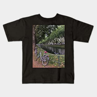 Bicycles in Dusseldorf Kids T-Shirt